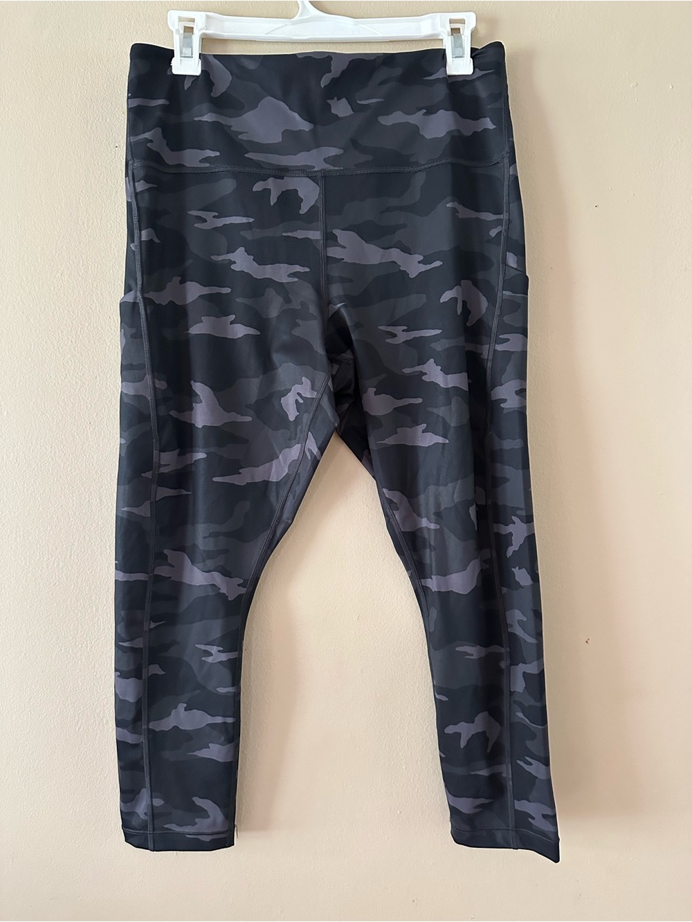 Athleta Ultimate Camo 7/8 Tight Legging, Sz 1X